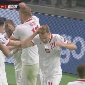 Mecz Albania-Polska. Polscy piłkarze zaatakowani przez kibiców. Musieli uciekać z boiska [WIDEO] 