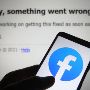 Co stało za globalną awarią mediów społecznościowych? Jest oświadczenie Facebooka