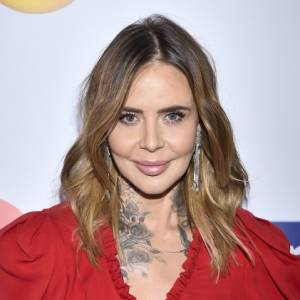 Maja Sablewska zniewala w "artystycznej", roznegliżowanej pozie... Uczta dla oczu! Marynarka ledwie zakrywa jej wdzięki