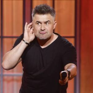 Igor Kwiatkowski zdradził po latach, dlaczego odszedł z kabaretu Paranienormalni. Zaskoczeni? 