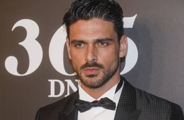 Michele Morrone w szpitalu. Gwiazdor "365 dni" przeszedł operację!           