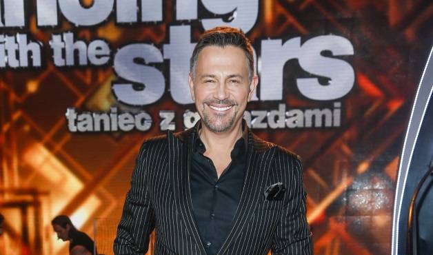 Niepublikowane zdjęcia z przygotowań do ślubu Krzysztofa Ibisza trafiły do sieci. "Skromnie i naturalnie" [ZDJĘCIA]