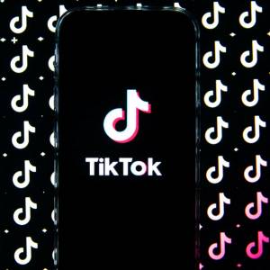 Nie usłyszysz już tych piosenek na TikToku. Zaostrza się spór z wytwórnią