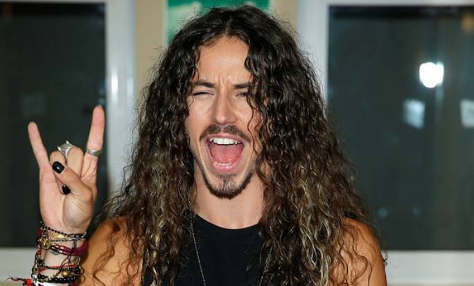 Michał Szpak zmienił kolor włosów. Co za metamorfoza!                   