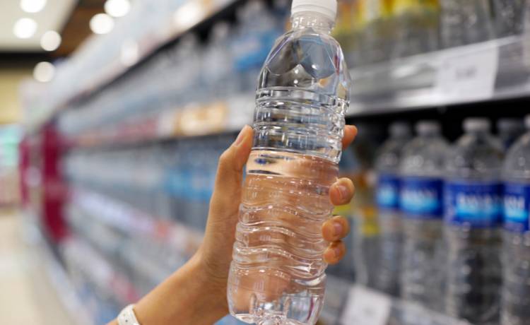 System kaucyjny wchodzi do sklepów. Sprawdź, jak będzie działać, fot. Shutterstock