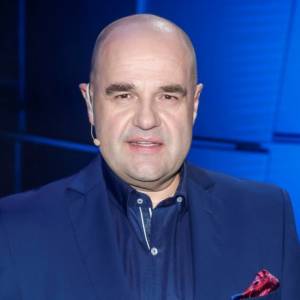 Cezary Żak pokazał zdjęcie ze szpitala. Aktor pokonał koronawirusa i postanowił oddać osocze