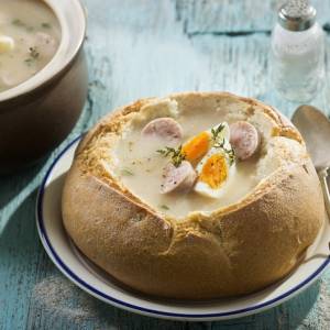 Przepis na wielkanocny żurek w chlebie według Ani Starmach! 