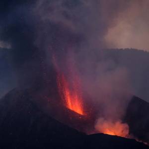 Ustąpiła aktywność wulkanu Cumbre Vieja. Ale eksperci mają obawy. Nie koniec zagrożenia?
