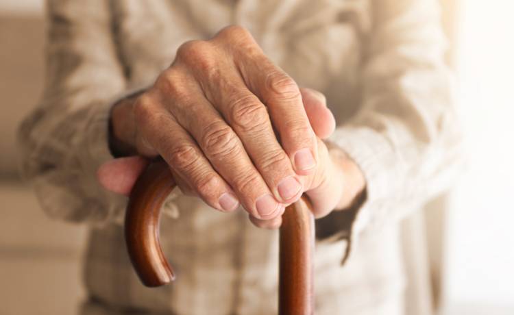 "Kilkukrotnie oszukał śmierć". Ile lat ma najstarszy mężczyzna świata!? 