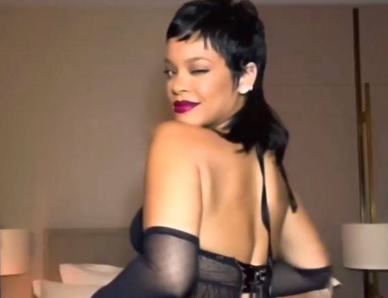 Rihanna trzęsie pośladkami, promując swoją kolekcję bielizny. Walentynkowy komplet niewiele zakrywa