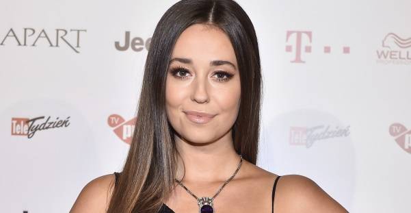 Izabella Krzan w skąpym stroju kąpielowym. Tak zachęca do pozostania w domach                                                                                     