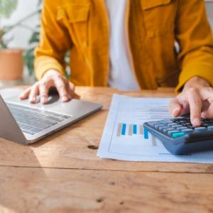 Opłata mocowa wraca – sprawdź, jak wzrosną twoje rachunki za prąd