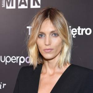 Anja Rubik topless na łóżku. Fani zbierają szczęki z podłóg: "Wspaniała i piękna" [FOTO]