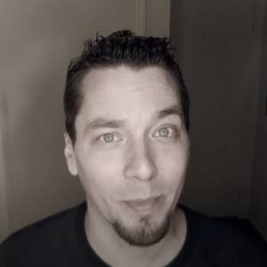 Nie źyje popularny youtuber. Popełnił samobójstwo                          