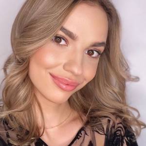 Oliwia Ciesiółka z programu: "Ślub od pierwszego wejrzenia" prosto z basenu. Nie jest w nim sama! [ZDJĘCIA]