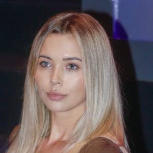 Sandra Milwiw-Baron kilka tygodni po porodzie. Pokazała bliznę po cesarskim cięciu