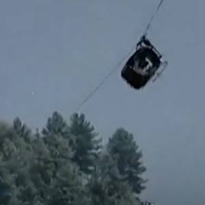 Awaria kolejki linowej. Dzieci w śmiertelnym niebezpieczeństwie. Akcja ratunkowa [WIDEO]