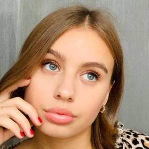 Oliwia Bieniuk powiększa usta? Córka Anny Przybylskiej odniosła się do pytań internautów