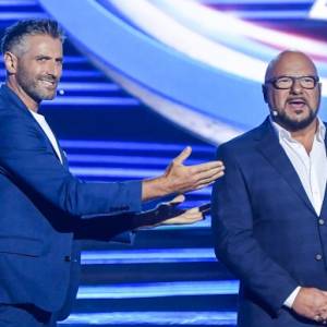 Piękność z "365 dni" w "Twoja twarz brzmi znajomo 18". Ujawniono nazwisko pierwszej gwiazdy