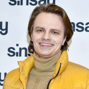 Marcin Hakiel relaksuje się w górach. Nie jest sam! Kto wspiera go w trudnych chwilach? [FOTO]