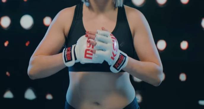 Była dziennikarka Polsatu będzie walczyć w klatce. Wystąpi na KSW 47