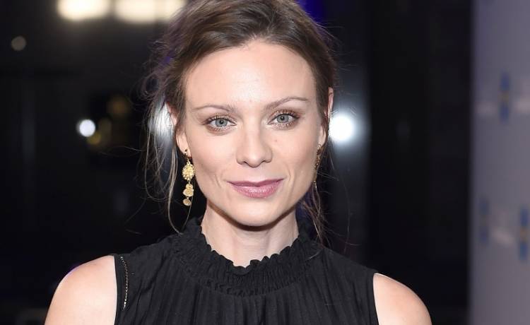 Magdalena Boczarska na nagie ciało nie narzuciła zupełnie nic. Tak stanęła przed obiektywem! [ZDJĘCIE]