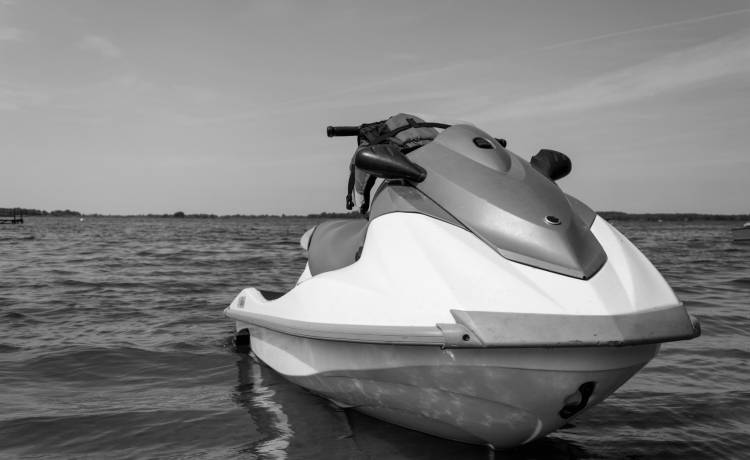 W Albanii motorówka uderzyła w 7-latkę. Dziewczynka nie żyje