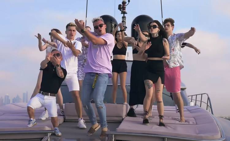 Ekipa powraca?! Internauci łączą kropki. To nie może być przypadek