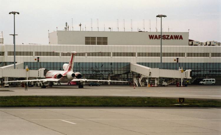 Orkan Dudley krzyżuje plany komunikacyjne. Lot z Krakowa do Warszawy przekierowany do... Budapesztu