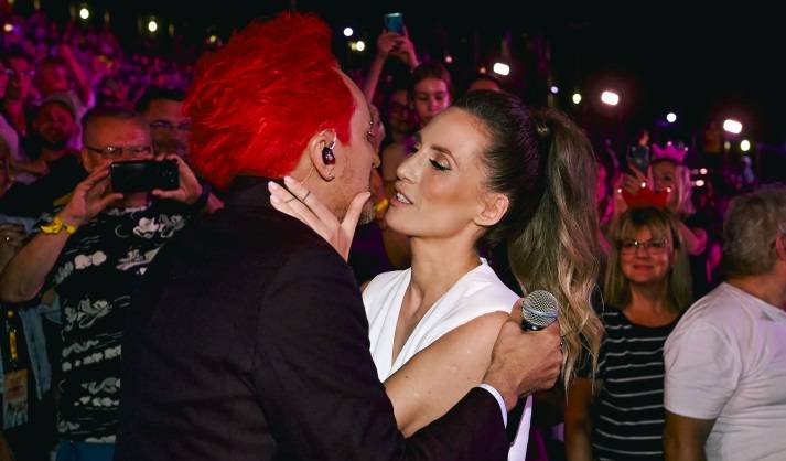 Michał i Pola Wiśniewscy spodziewają się dziecka! Żona muzyka pokazała test ciążowy