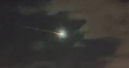 W Wielkiej Brytanii pojawił się olbrzymi meteoroid. Ludzie w szoku! [WIDEO]