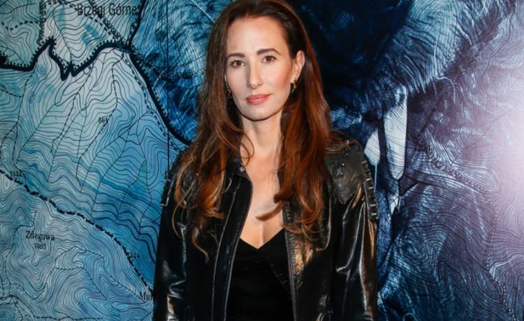 Aleksandra Popławska nago "żegna sezon letni". Aktorka dodała zmysłowy kadr 