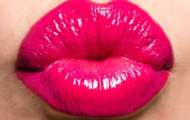 Sztuczne, ruchome usta do całowania na odległość zszokowały internautów