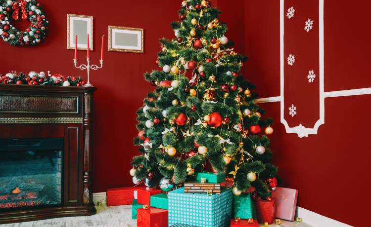 Jak ubrać choinkę w 2023 roku? Oto najważniejsze trendy!