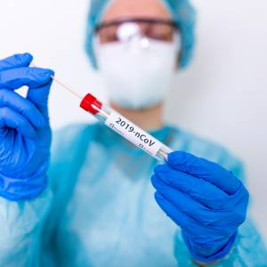 Pracodawca zleci test, pracownik nie będzie mógł odmówić. Jest komentarz Niedzielskiego 