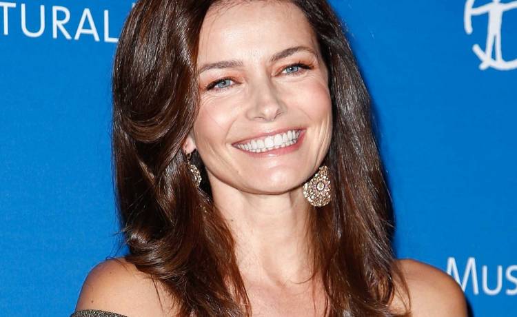 58-letnia modelka w gorącej sesji "tylko ze słońcem i uśmiechem". Jak dziś wygląda Paulina Porizkova?