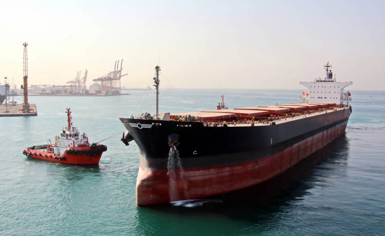 Statek-widmo może eksplodować w każdej chwili. Pod pokładem ponad milion baryłek ropy