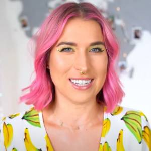 Agnieszka Grzelak w bikini na plaży! Youtuberka zapozowała na śmiałym kadrze