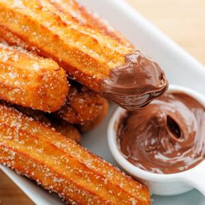 Przepis na obłędne pączki ze słonecznej Hiszpanii. Musisz ich spróbować!