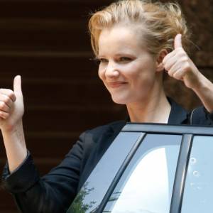 Joannę Kulig czesze... fryzjer Madonny! "Mam obsesję na jej punkcie" [ZOBACZ ZDJĘCIA]