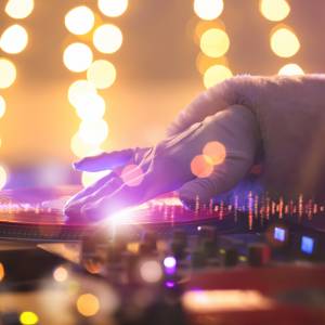 Jakie świąteczne hity są na topie? Te piosenki mają miliony wyświetleń!