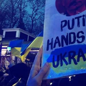 Jedność z Ukrainą wyraziły najpopularniejsze osoby mediów i TV. Gwiazdy przeciwstawiają się wojnie na wschodzie                                           