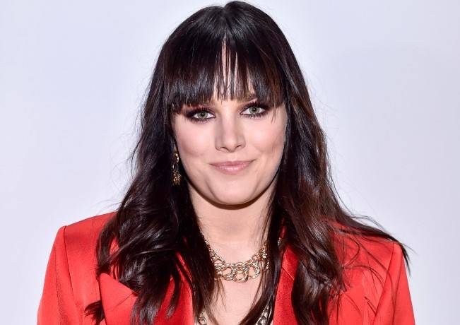 Ewa Farna przeszła koronawirusa. Jak rozpoznała, że została zakażona? "Poznasz tak, że przewijanie dziecka jest zupełnie spoko"