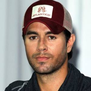 Enrique Iglesias z synkiem w zabawnym nagraniu [WIDEO]                               