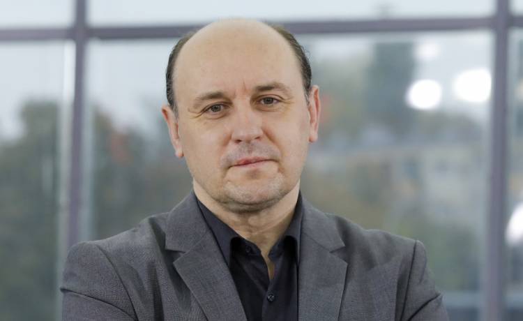 Jaka jest Julia Wieniawa za kulisami? Adam Woronowicz opowiedział o pracy z aktorką 