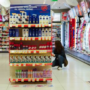 Rossmann idzie na całość przed świętami! Kultowe produkty za grosze