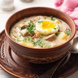 Japończyk kontra polska kuchnia. Jak zareagował po spróbowaniu żurku? [WIDEO]