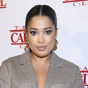 Patricia Kazadi z różą i bez biustonosza? "Boska" [WIDEO]