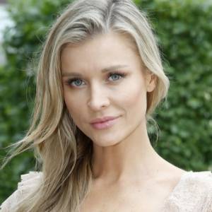 Joanna Krupa przyłapana na zabawach z córeczką. Tak modelka spełnia się w roli mamy [WIDEO]