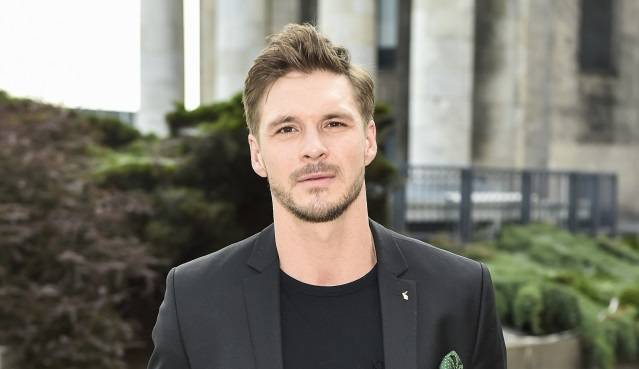 Tak będą wyglądać ostatnie sceny Mikołaja Roznerskiego w popularnym serialu! Jego postać zostanie uśmiercona [WIDEO]